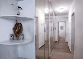 Апартаменты Apartment Przno Maestral Свети-Стефан Апартаменты с видом на море-56